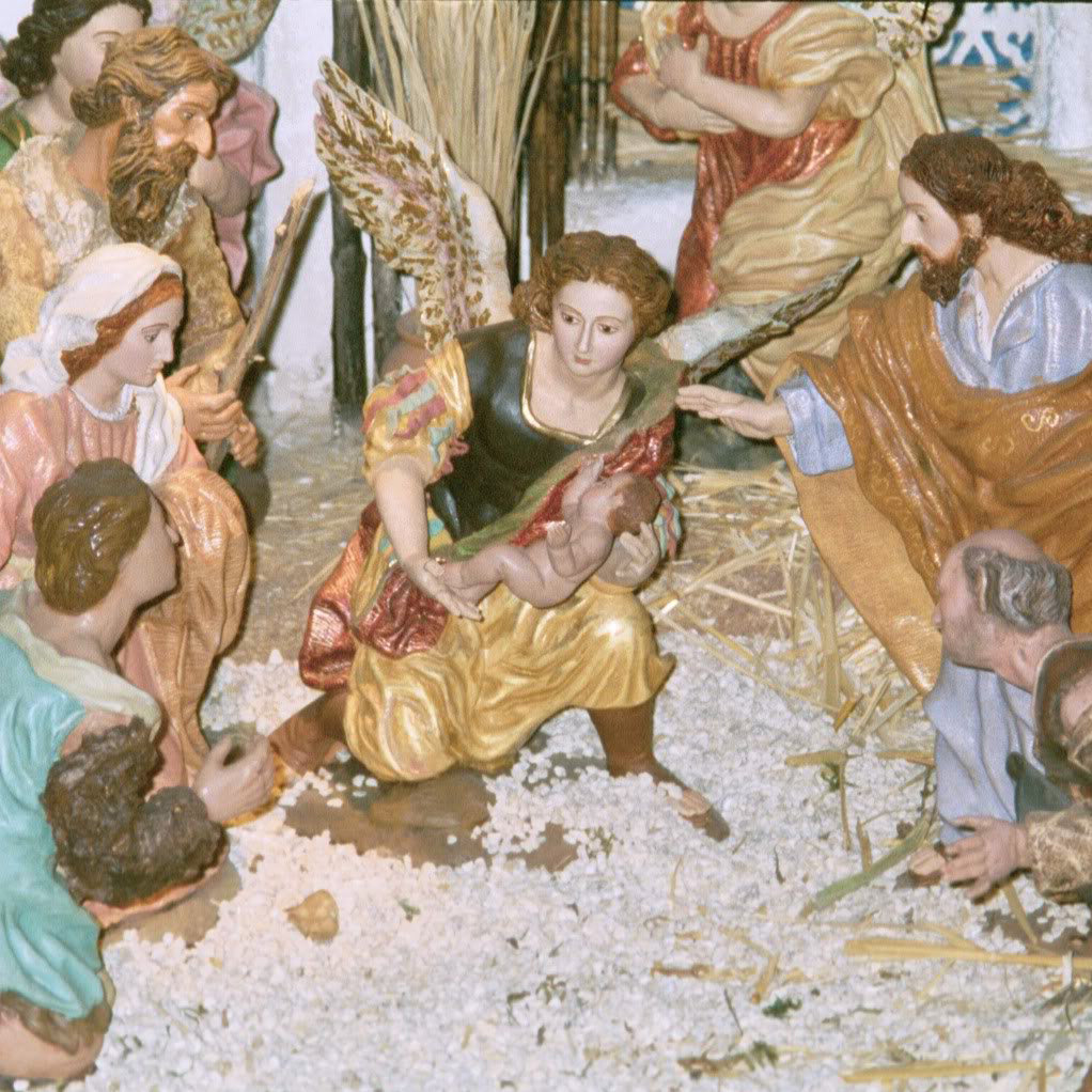 Holiday Traditions and Family Bonds