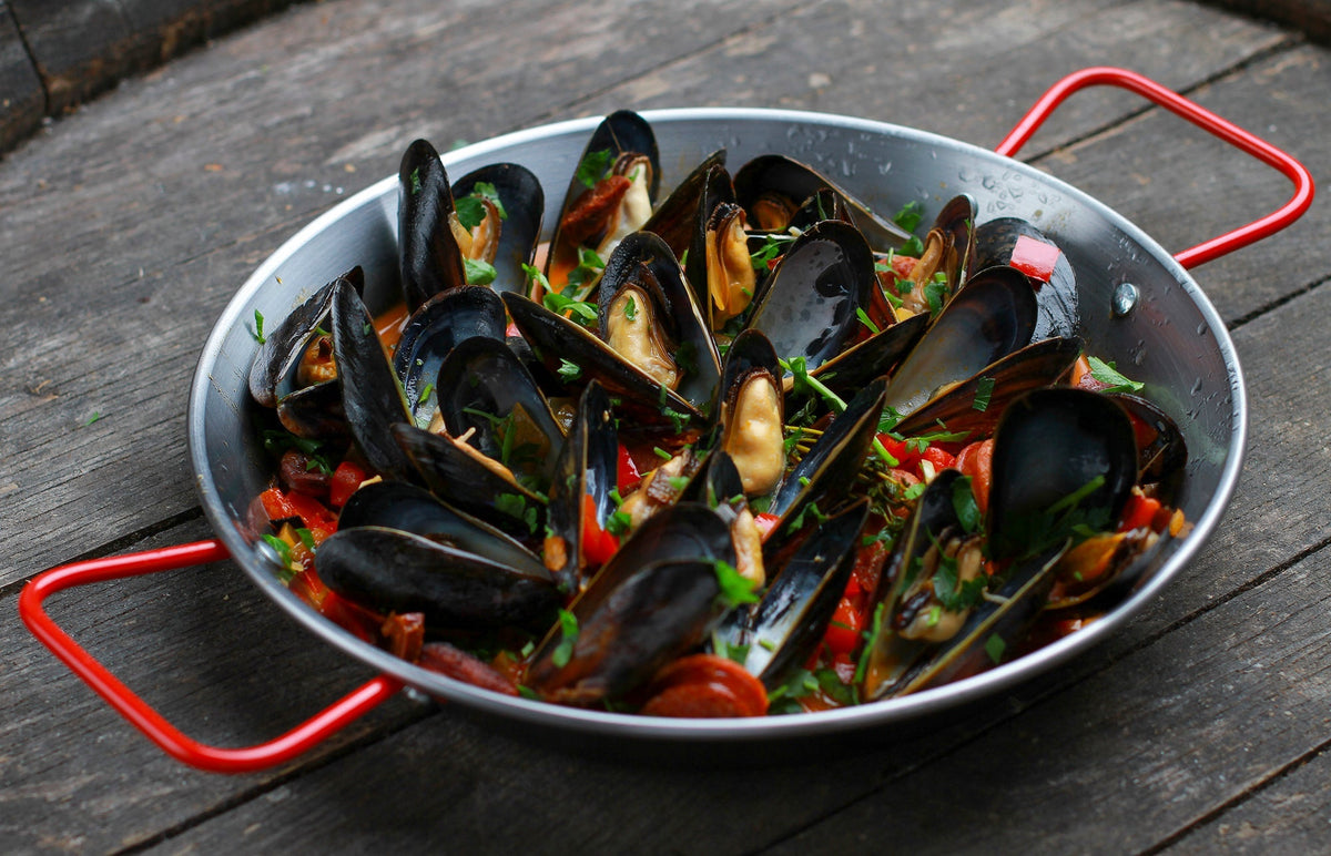 Mussels with Chorizo and White Wine