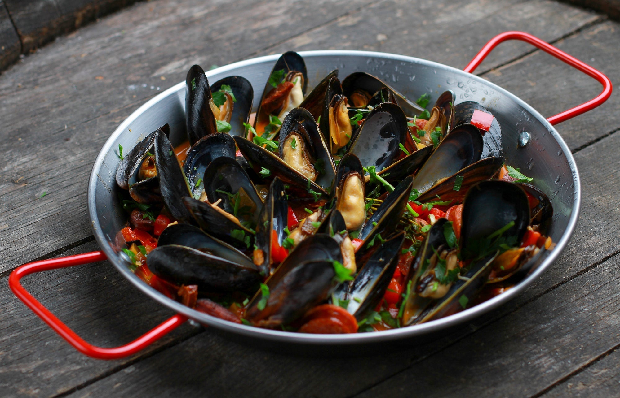 Mussels with Chorizo and White Wine
