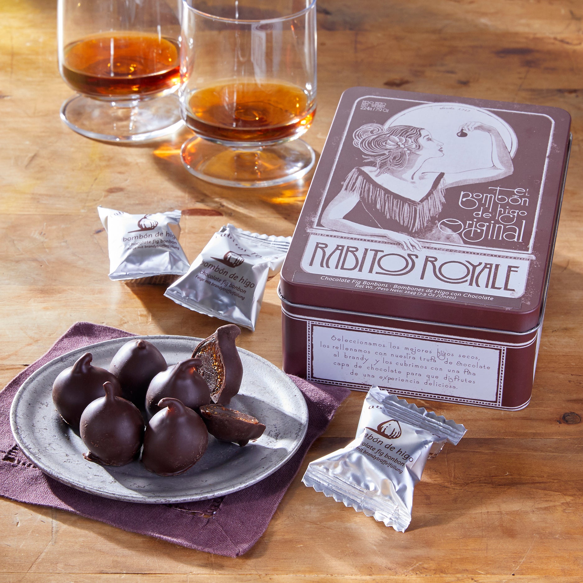 Vintage Gift Tin of Rabitos Royale Bonbons (14 Pieces)