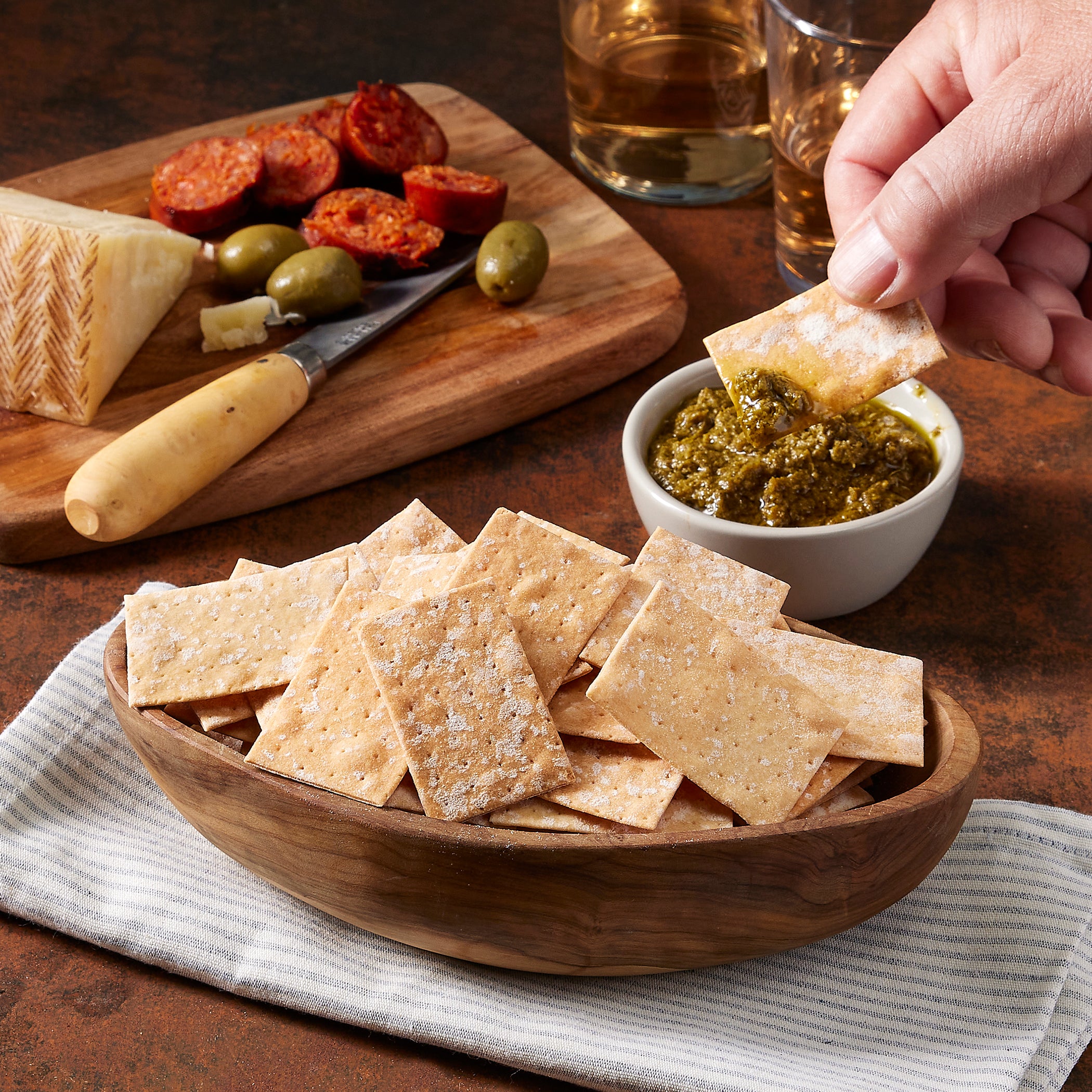 Hojas de Pan Crisp Crackers by Obando