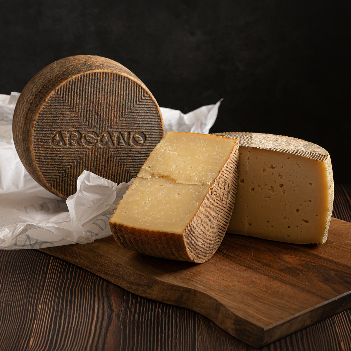 Gift Box of Two Artisan Manchego Cheeses by Adiano