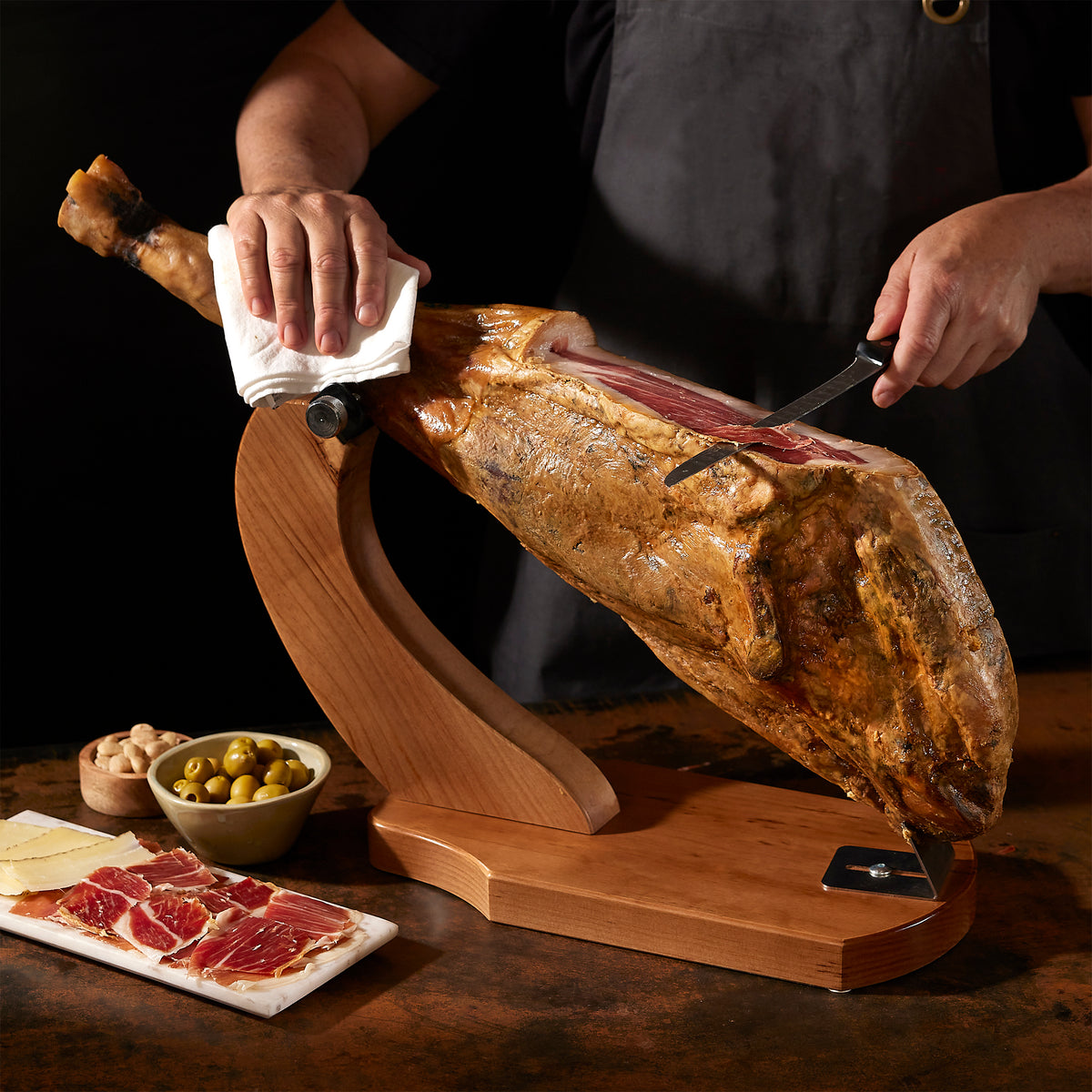 Photo of carving a Montaraz Iberico de Campo Ham