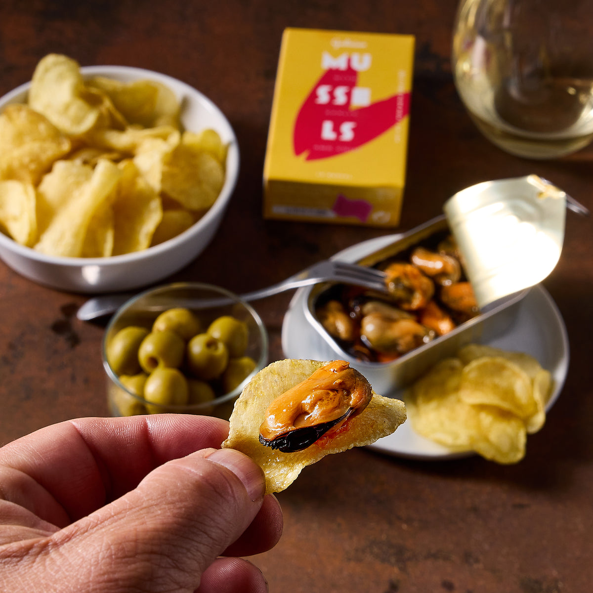Mejillones (Mussels) with Garlic and Chili Sauce by La Narval